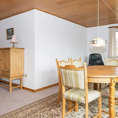 4 Person Holiday In R M